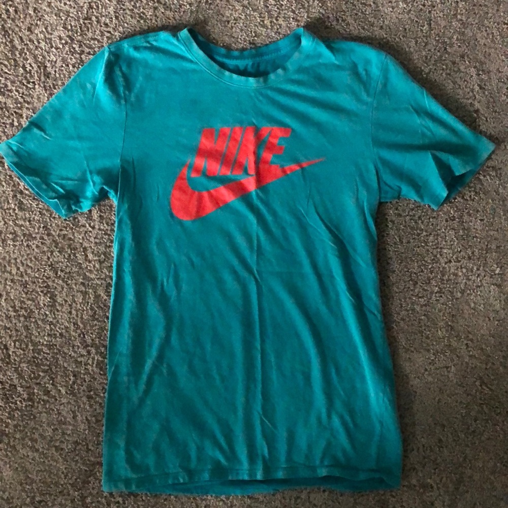 Nike Tee